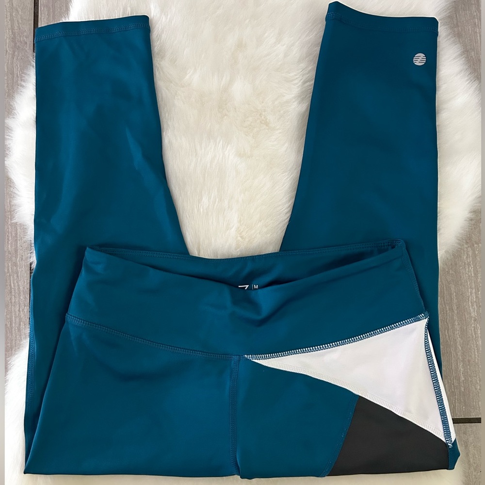 Z by Zella crop workout leggings
